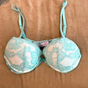 Beautiful Lace Push Up bra by Victoria Secret